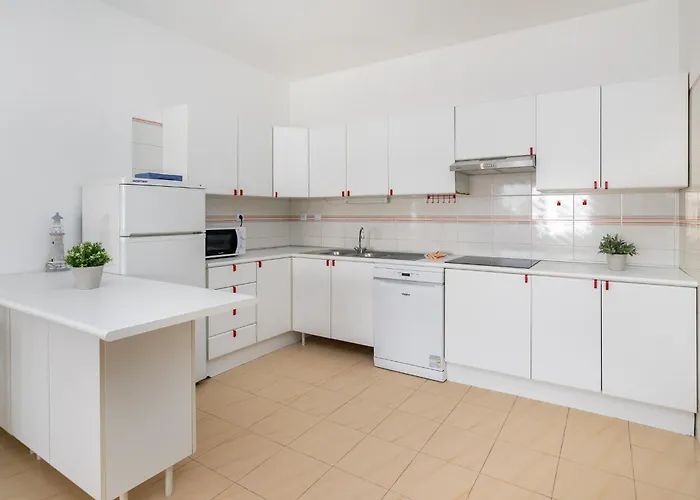Acqua Vista - Family & Pool & 300m From * Porches (Algarve)
